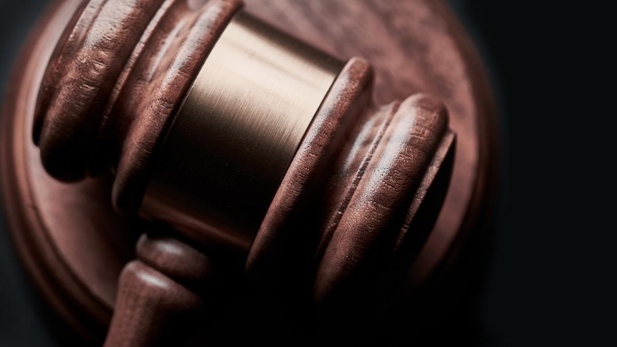 Vonis Korupsi Minyak Pertamina: 3 Direktur Divonis 9-10 Tahun Penjara